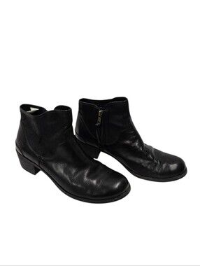 UGG Penelope Black Leather Ankle Boots